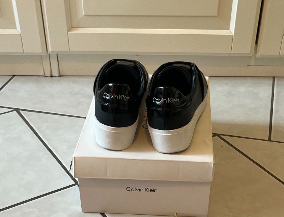 Calvin Klein Sneaker Größe 38 in Essen