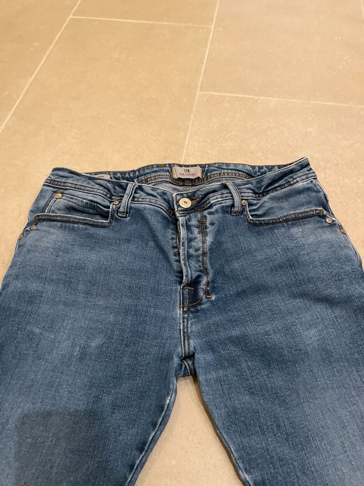 Jeans LTB Roden Boot Cut 33/32 in Minden