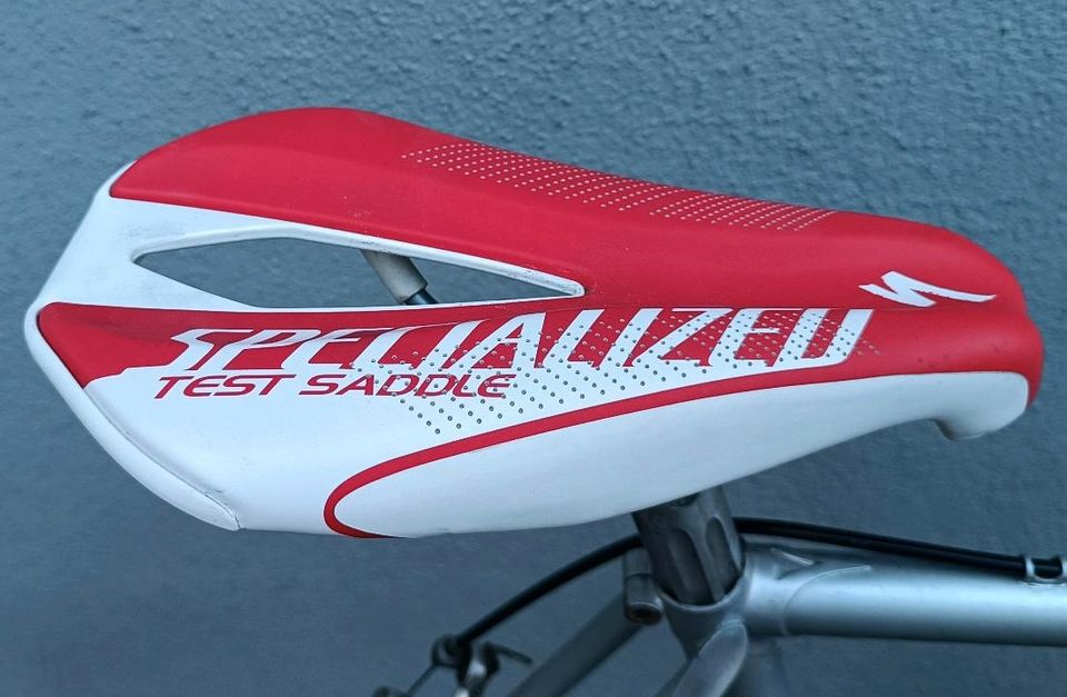 Peugeot Rennrad als Triathlonrad umgebaut in Karlsruhe