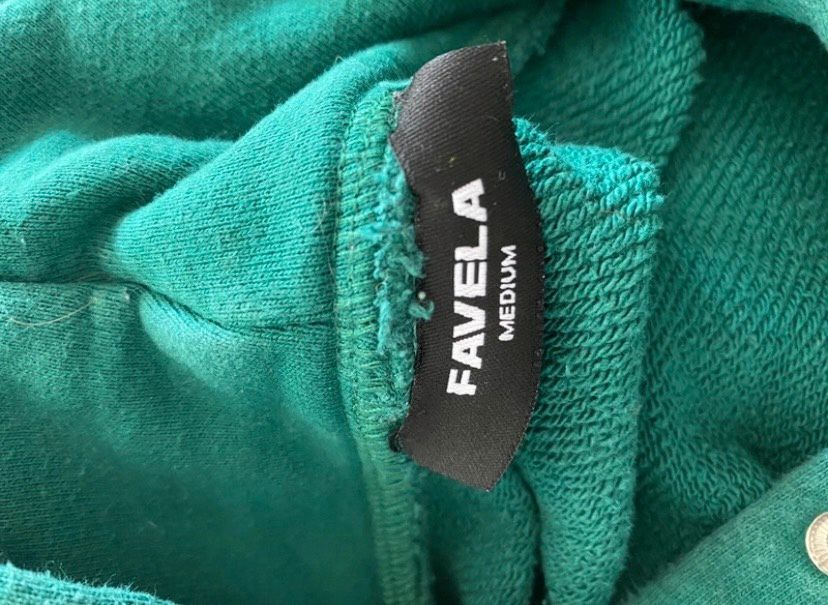 Favela Hoodie in (Gr M) in Berlin