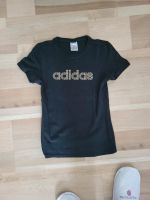 T-Shirt Adidas schwarz gold Gr. S 36 Niedersachsen - Braunschweig Vorschau