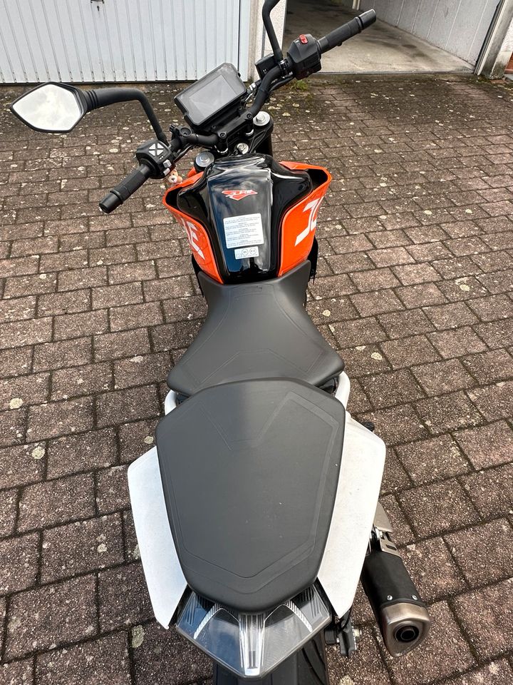 KTM // DUKE // 390  //  NEUE TÜV // in Linkenheim-Hochstetten