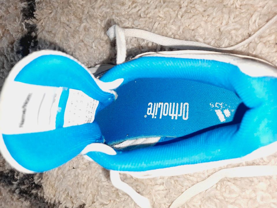 Turnschuhe adidas OrthoLite 36,5 weiß-blau in Leipzig