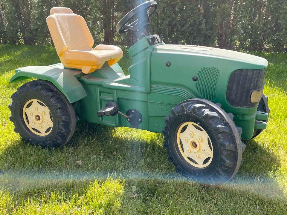 Kinder Traktor mit Anhenger in Bernau am Chiemsee