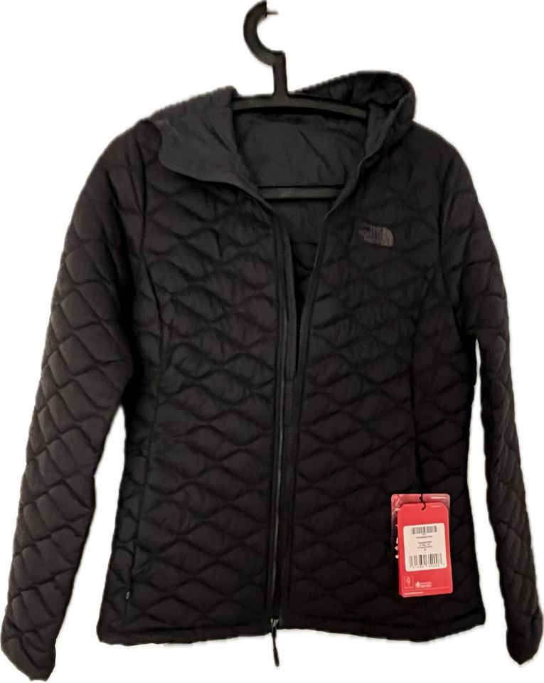 The North Face Womens Thermoball ECO Hoodie, ungetragen, schwarz in Hamburg