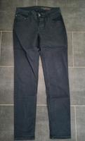 Jeans von EDC Fashion Fit Regular Größe 36 in dunkelblau Hessen - Butzbach Vorschau