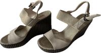 Beige Sandalen Gr. 39 20€ Hessen - Hilders Vorschau