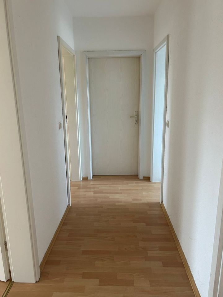 Helle und Freundliche 3-Zimmerwohnung mit Balkon zu vermieten! in Teutschenthal