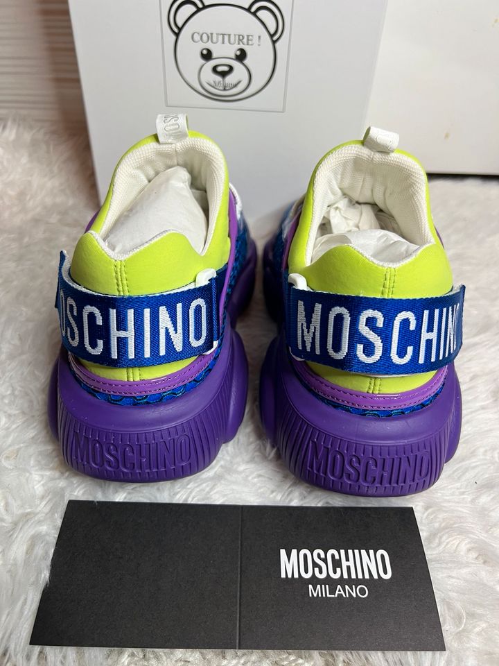 Moschino Sneaker Gr.40 in Kassel