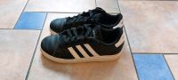 Adidas Sneaker Größe 37 1/3 - fast neu Sachsen - Thiendorf Vorschau