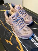 Asics Damenturnschuh , in gutem Zustand, Nichtraucherhaushalt Saarland - Wallerfangen Vorschau