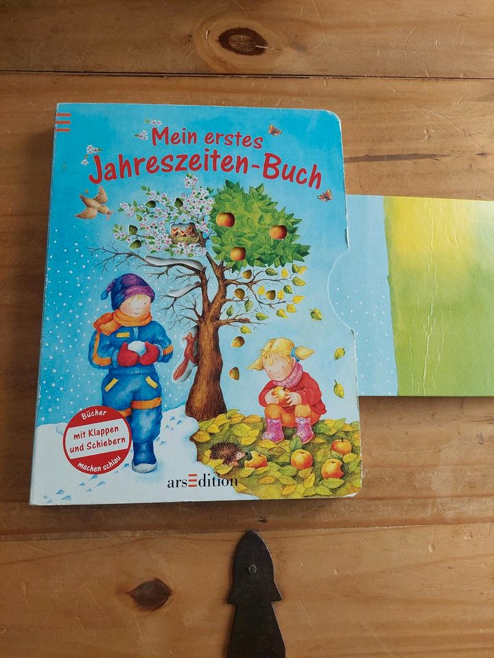 Mein erstes Jahreszeiten- Buch, Kinderbuch mit Klappen in Erlensee