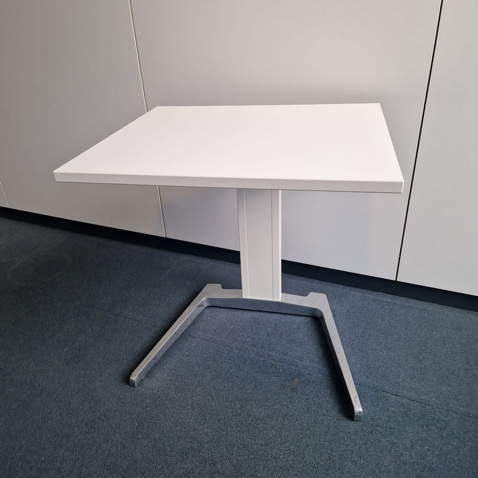 15 x Steelcase / Schreibtisch / Bürotisch / Büromöbel / Büroarbeitsplatz / Büro in Linden