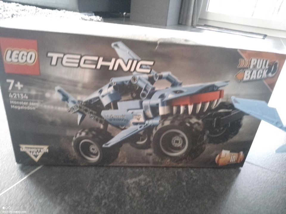 Lego Technic Monster Truck 42134 in Wiemersdorf