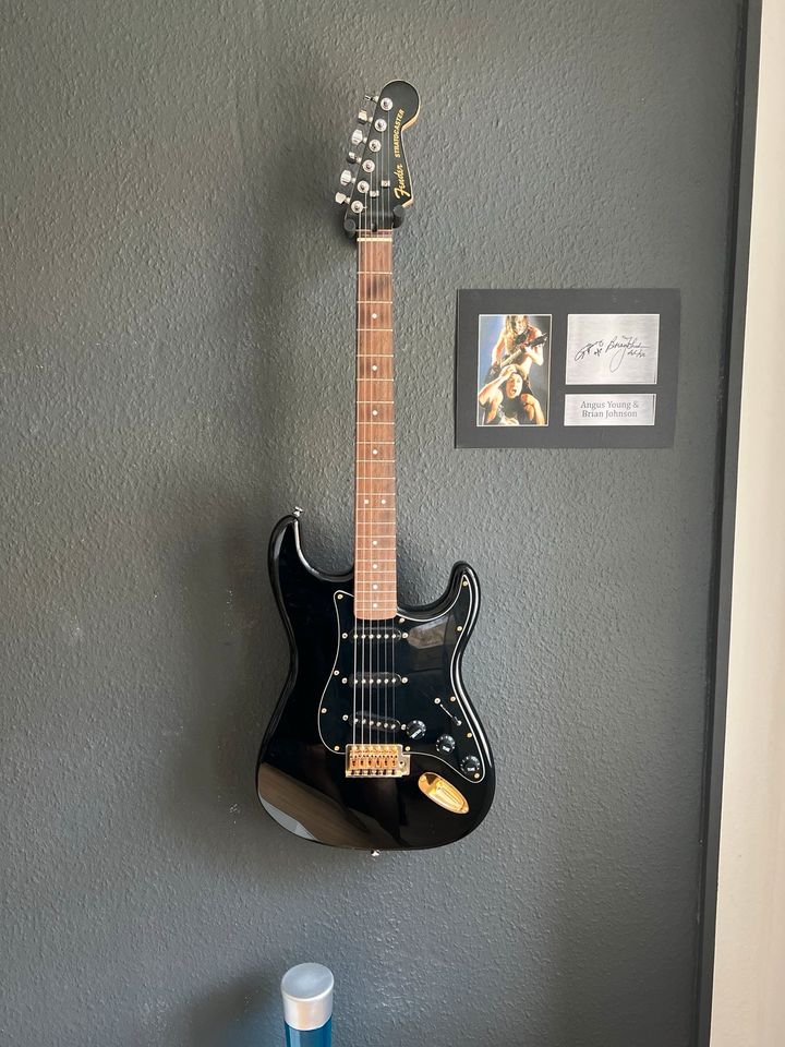 Fender Stratocaster Squir Custom in Berlin