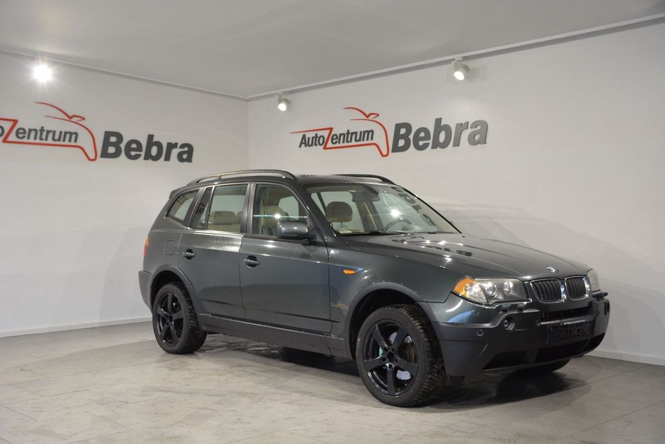 BMW X3 3.0d Xenon/Navi/Leder/Panorama/AHK/SHZ/PDC in Bebra