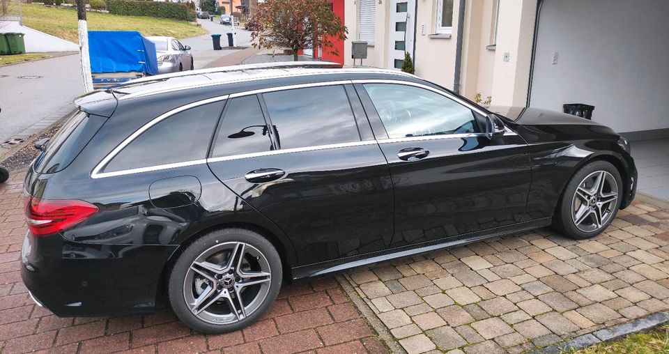C300 T-Modell AMG, Carbon,Panorama,Distronic, 360°, AHK, Comand in Remchingen