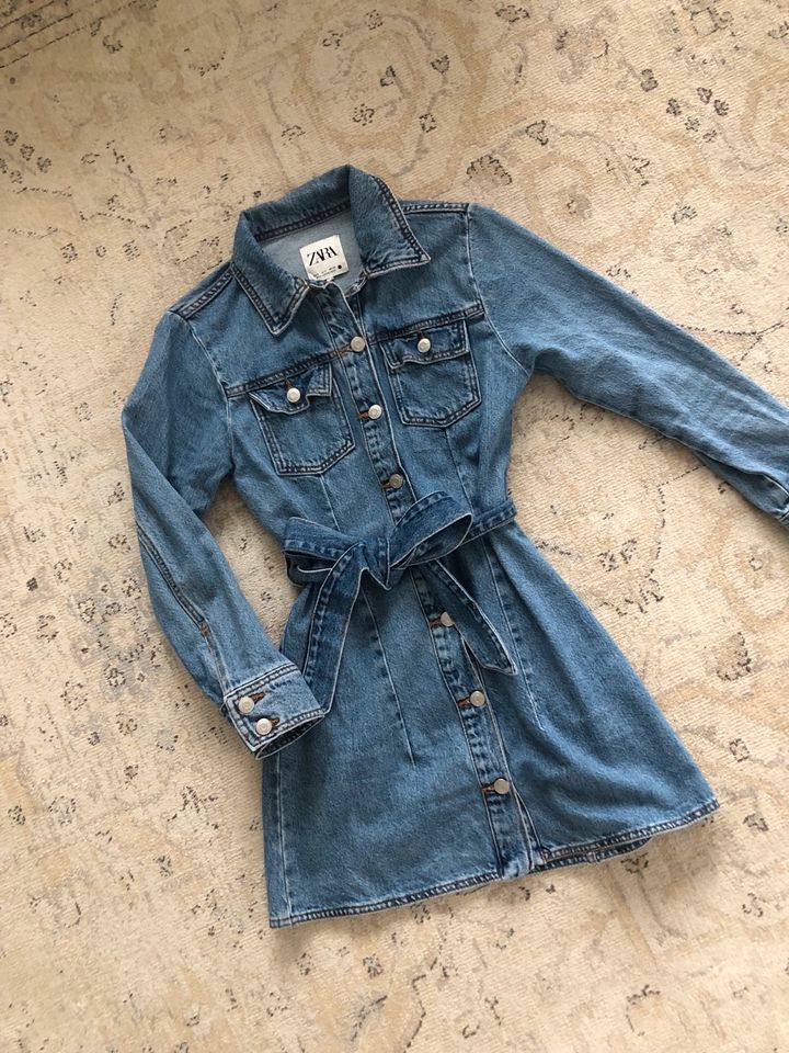 ZARA Jeanskleid S Mini Hemd Kleid blau Denim in Harsefeld