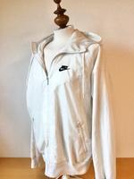 Nike Outdoor Jacke weiß Design Sportlich Sportjacke Kapuze S Bayern - Ustersbach Vorschau
