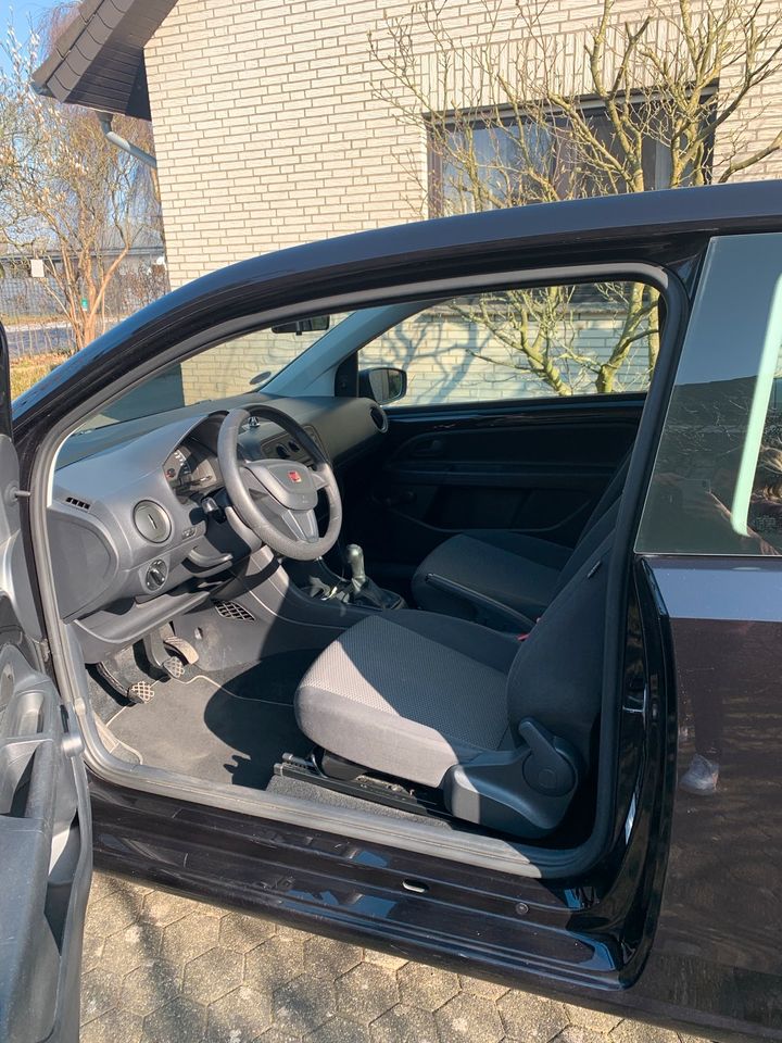 SEAT Mii Reference, schwarz, 60PS in Gütersloh