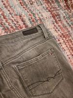 Jeans von Tommy Hilfiger Hessen - Spangenberg Vorschau