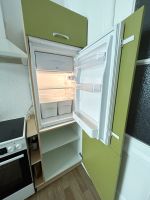 Kühlschrank (mit Gefrierfach) mit Küchenschrank Einbaukühlschrank Berlin - Wilmersdorf Vorschau