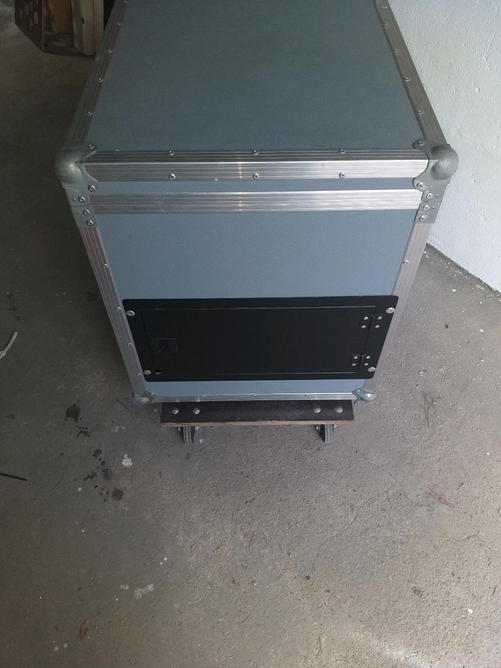 RACK CASE 19 ZOLL NANGELNEU KEIN CHINA DEUTSCHE HANDARBEIT in Radeburg