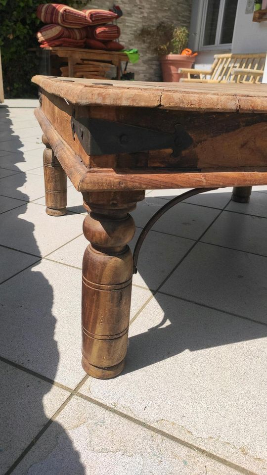 Tisch Beistelltisch Massivholz in Biebertal