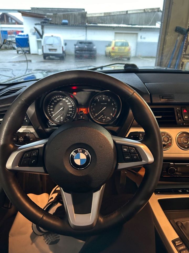 BMW Z4 sDrive23i - 204ps 6 Zylinder / TÜV neu in Bedburg