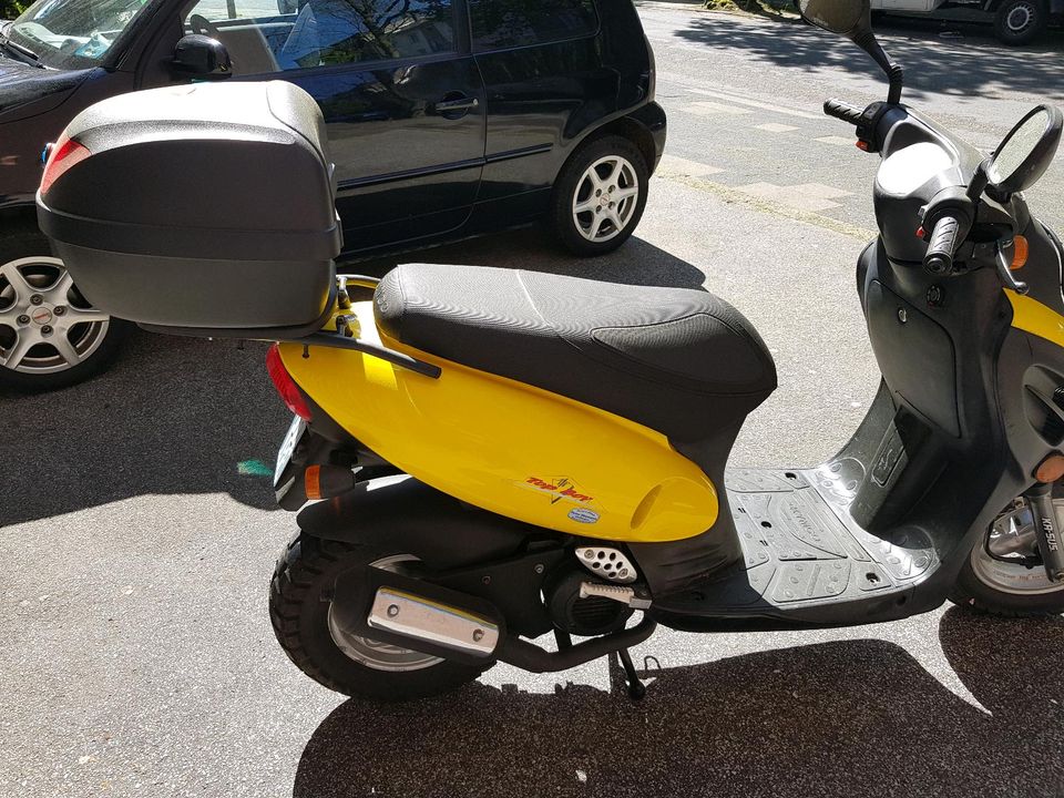 Einen Motorroller. Kymco 50ccm in Herne