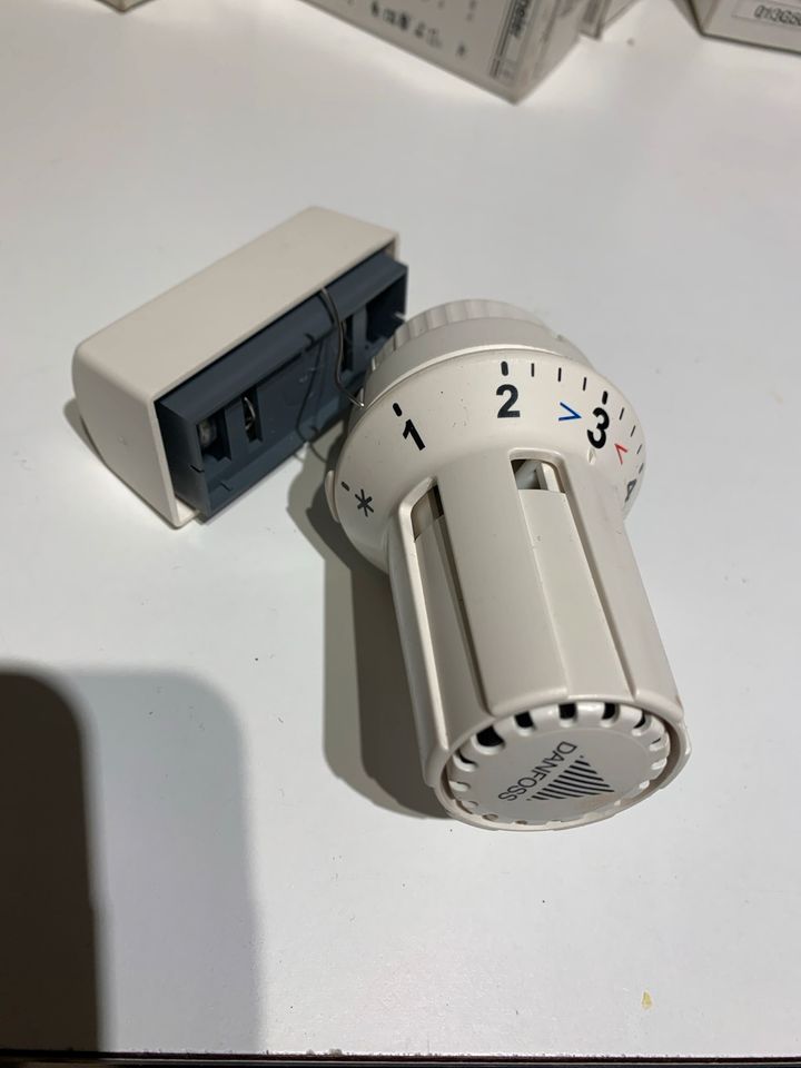 Thermostat RAW 5012 Danfoss Fernfühler in Hildesheim