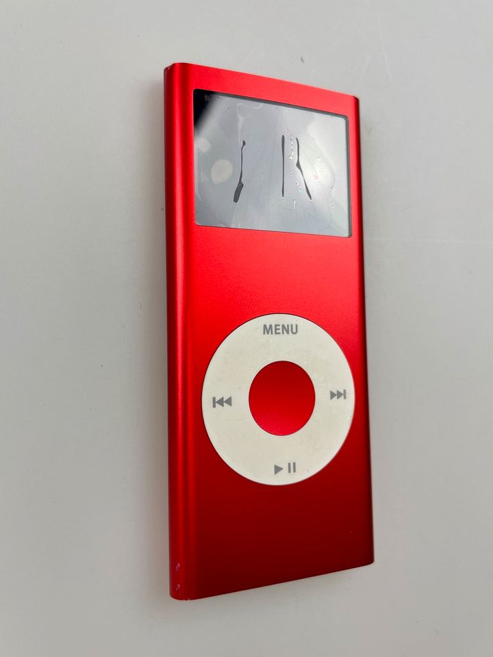 iPod Nano Special Edition RED 4 Gb MA725ZD/A DEFEKT in Berlin