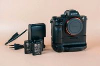 Kamera Sony a7 R ii 2 mit Sony Batteriegriff Friedrichshain-Kreuzberg - Friedrichshain Vorschau