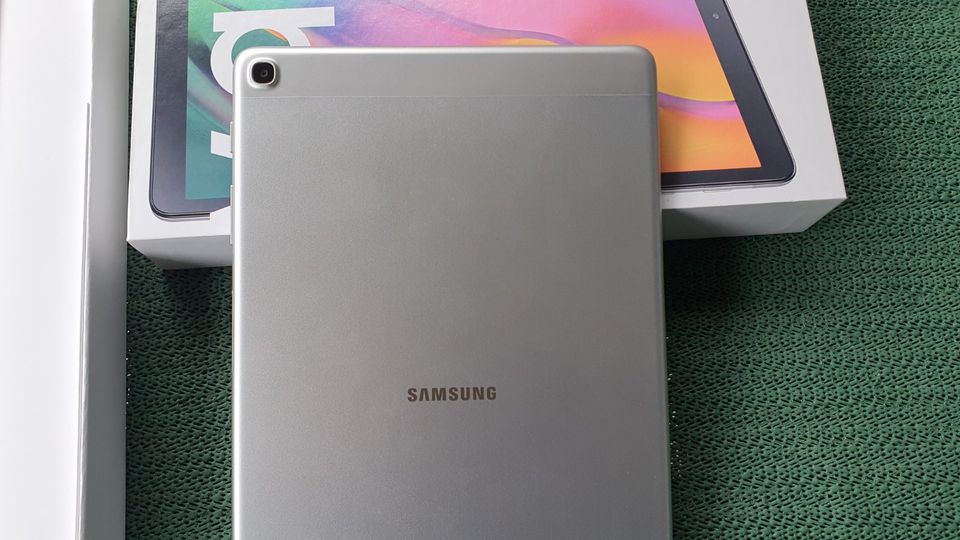 SAMSUNG Tab A SM T510, 10.1 64GB WIFI / Silver-android 11 in Köln