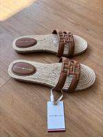 Tommy Hilfiger Sandale Größe 41 neu mit Etikett Nordrhein-Westfalen - Hiddenhausen Vorschau
