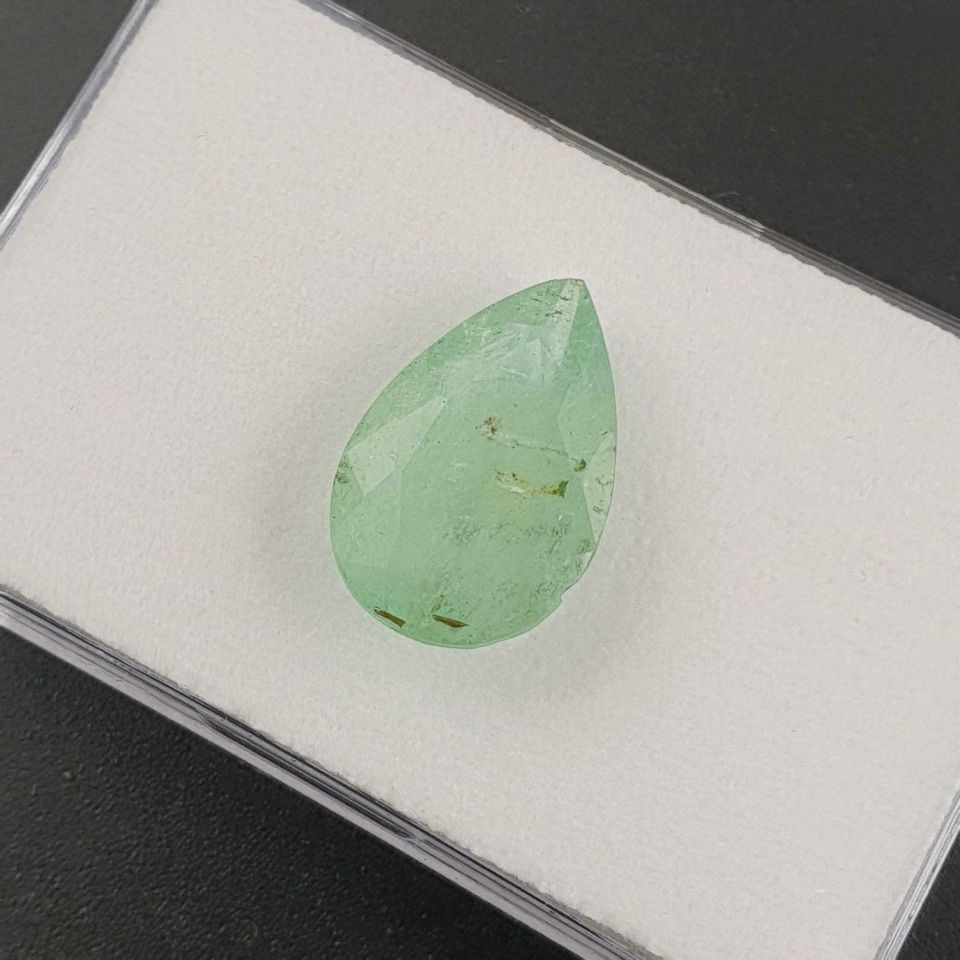 Echter großer fac. Smaragd Tropfen ( 10,12 Carat ) Sambia / hell in Recklinghausen