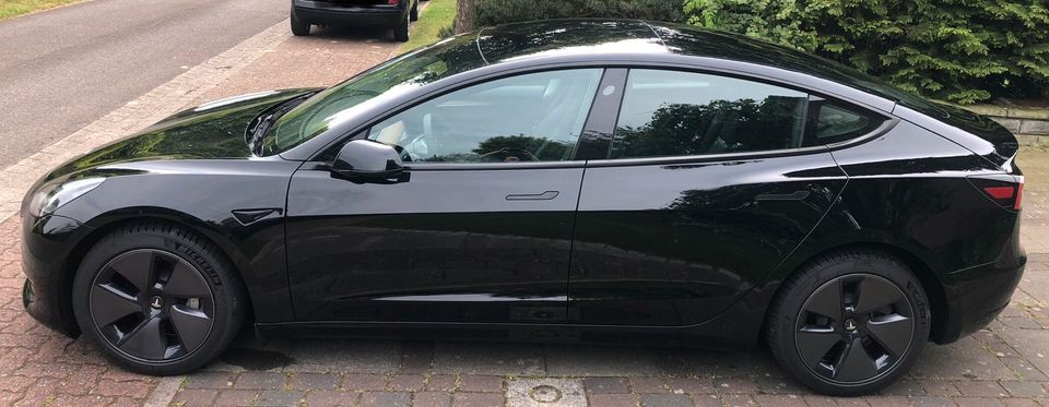 Tesla Model 3 2022 in Sottrum