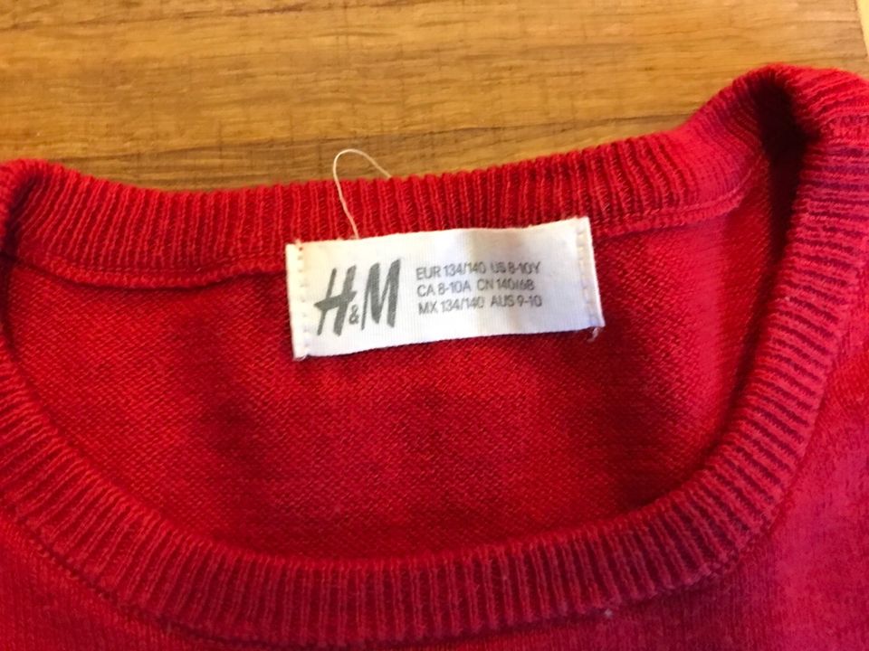 Pulli Pullover rot Silber Wendepailletten - Größe 134/140 - H&M in Hamburg