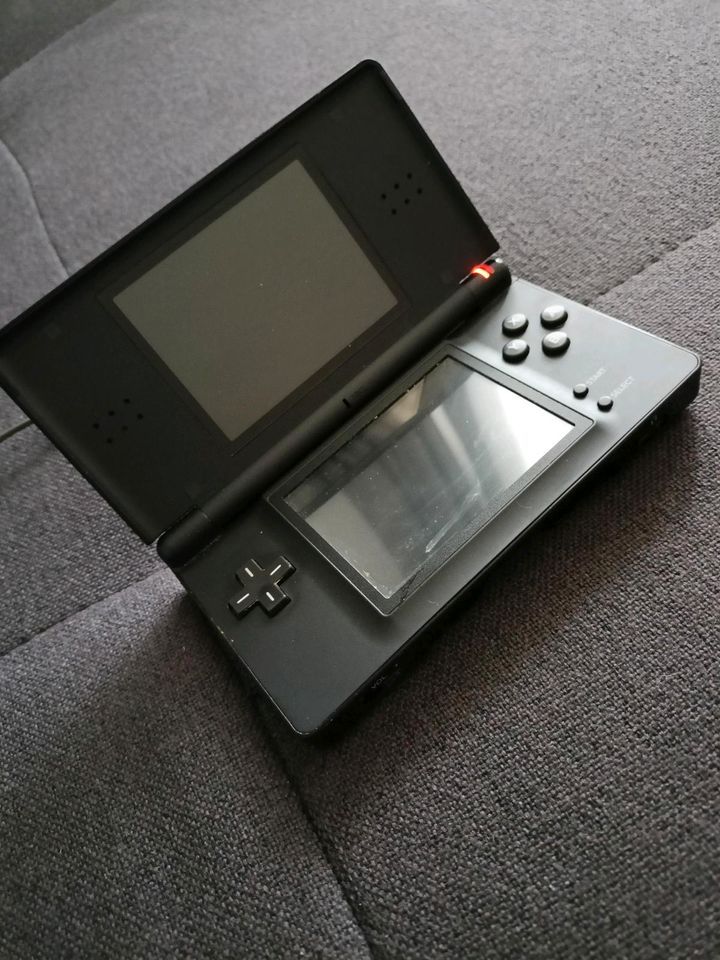 Nintendo DS inklusive Spielen in Haßloch