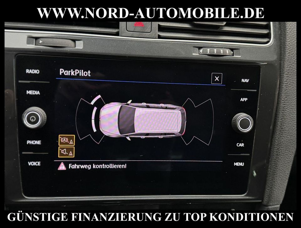 Volkswagen Golf Variant Comfortline 1.6 TDI AHK*Navi*PDC* in Rastede