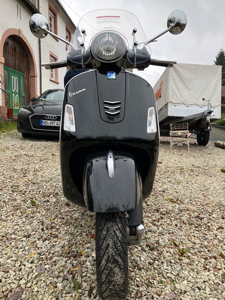 Vespa 300 gts super in Nonnweiler