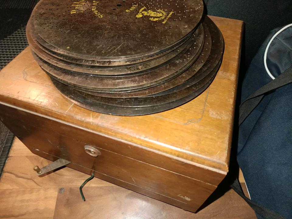 Polyphon Tempo Regulator+ 18 Lochplatten 1900 J.h für Bastler in Düsseldorf