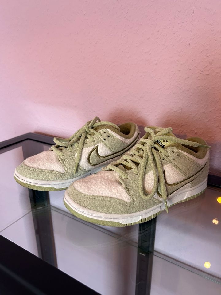 Nike Dunk Low Fleece Green gr. 36,5 in Molbergen