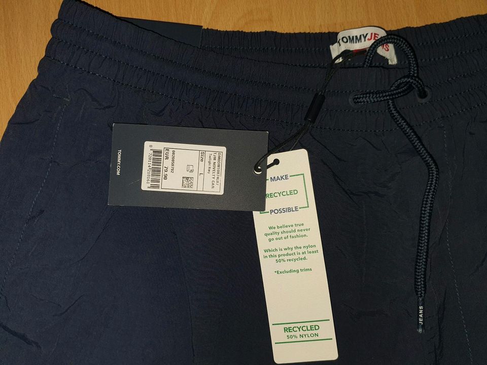 Tommy Hilfiger ,CargoShorts Bade Shorts ,Bermuda, Gr.S-M,NEU in Bendorf