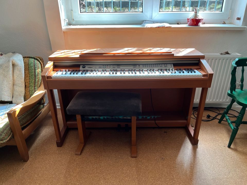 Yamaha Clavinova E-Piano in Sibbesse 