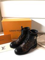 100% original Louis Vuitton Wonderland Flat Ranger Boots Gr. 39 Hessen - Heuchelheim Vorschau
