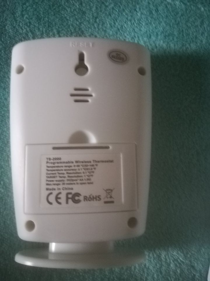 Programmable Wireless Thermostat TS-2000 in Nessetal