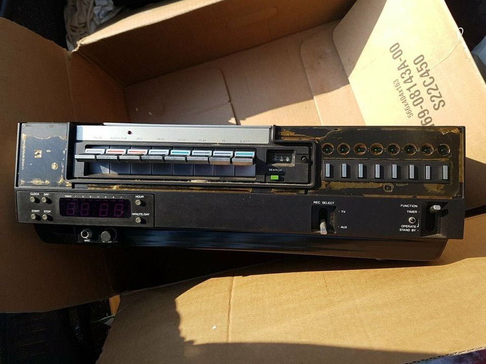 Nordmende VHS Video Recorder eines der ersten Modelle in Lich