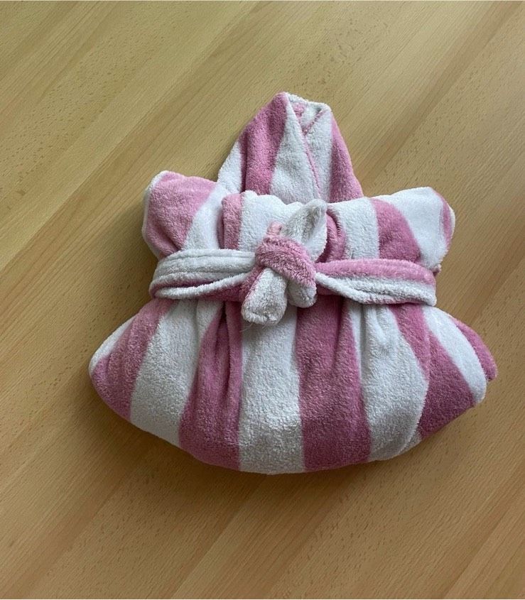 BADEMANTEL super weich und flauschig Gr 36  rosa/ weiß in Hamburg