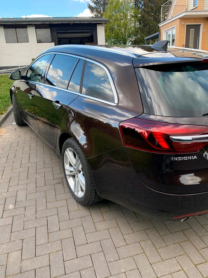 Opel Insignia Sports Tourer in Sibbesse 